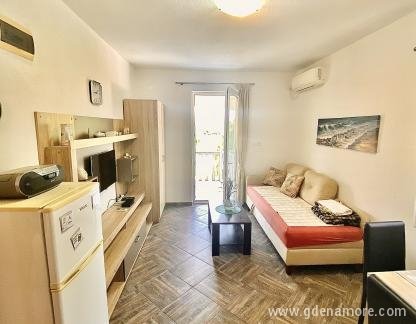 Apartmani Souc, Apartman 2, privatni smeštaj u mestu Krašići, Crna Gora - APT 2-1